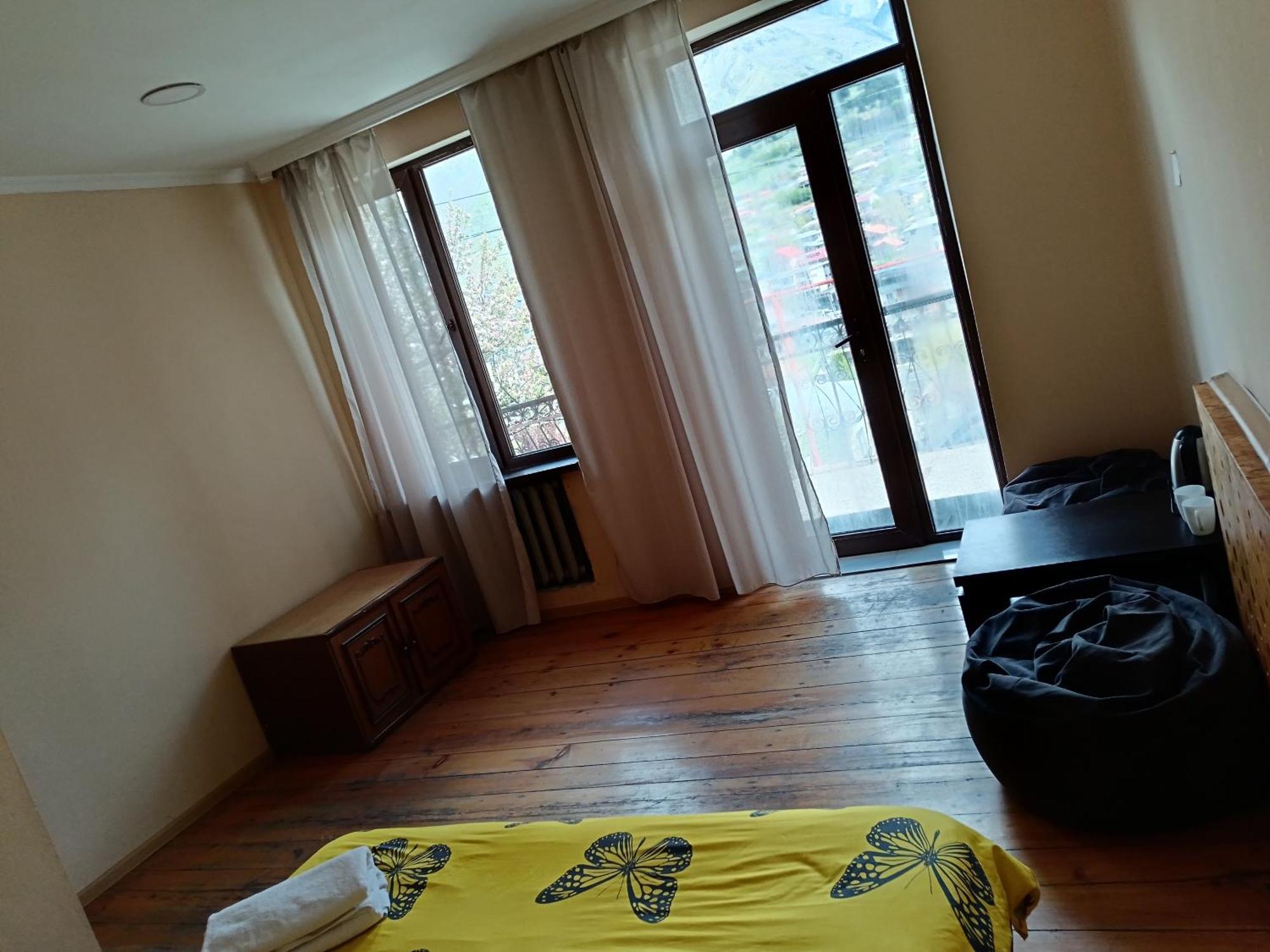 Belas Guesthouse Kazbegi Ngoại thất bức ảnh