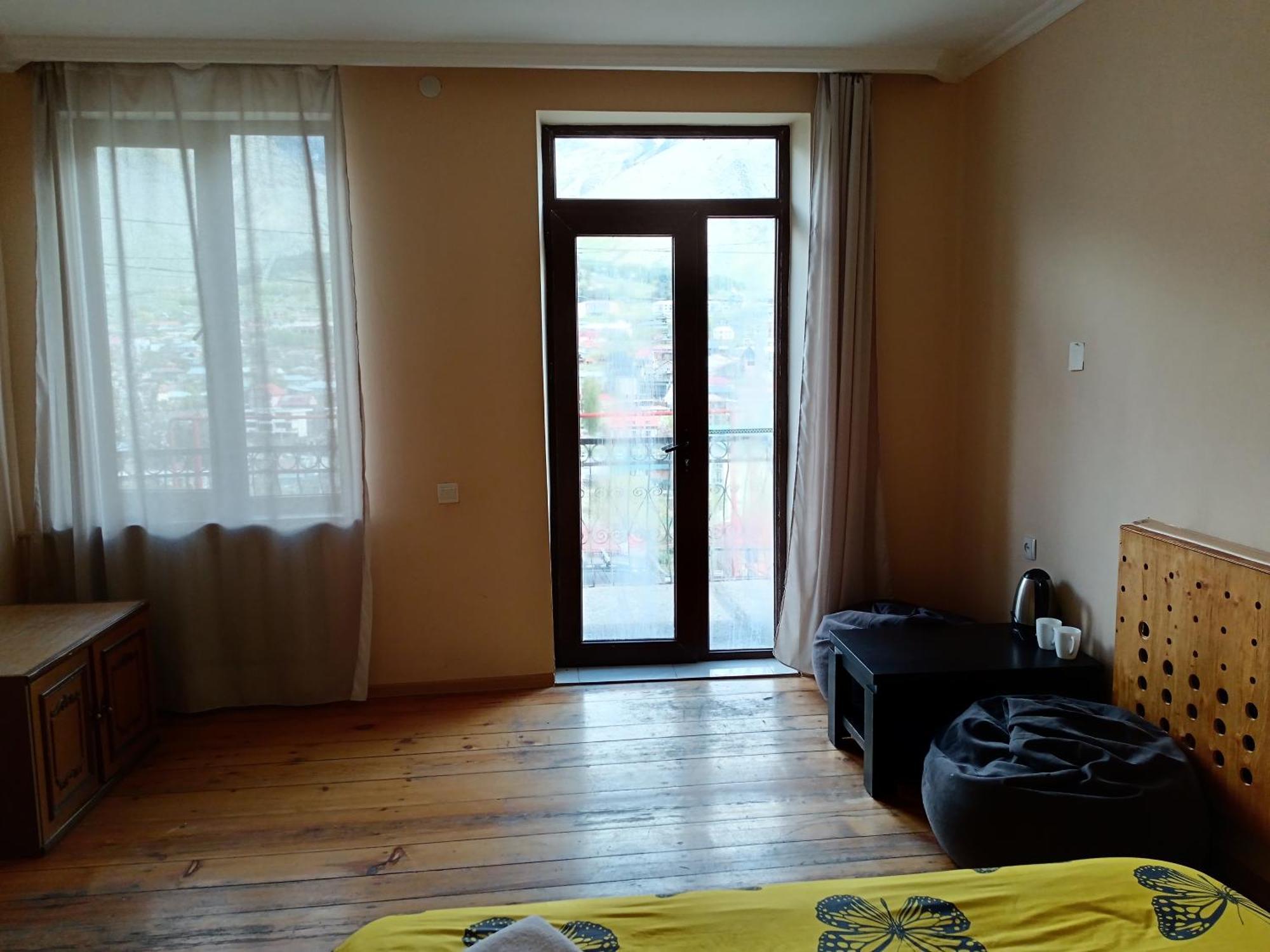 Belas Guesthouse Kazbegi Ngoại thất bức ảnh