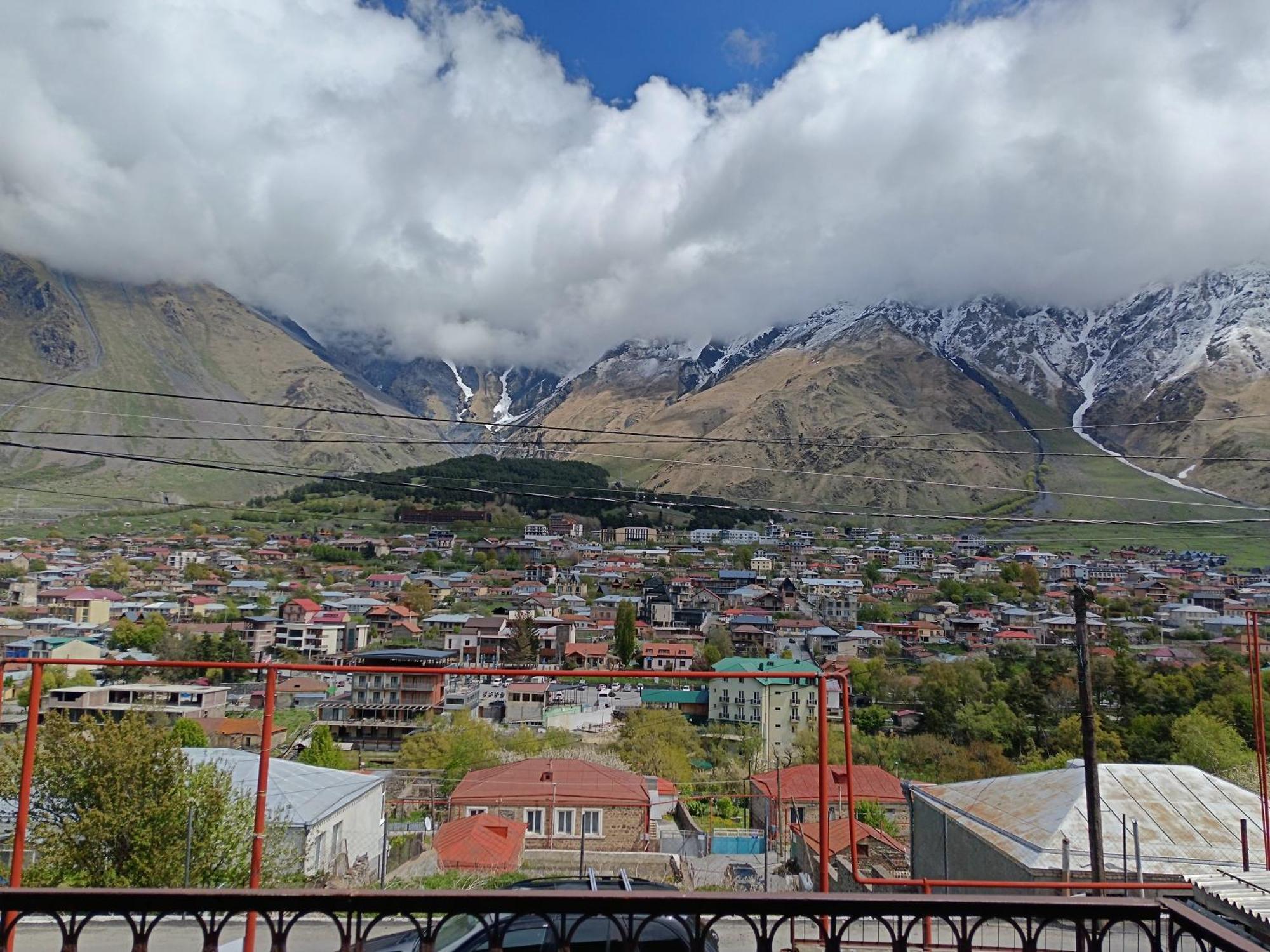 Belas Guesthouse Kazbegi Ngoại thất bức ảnh