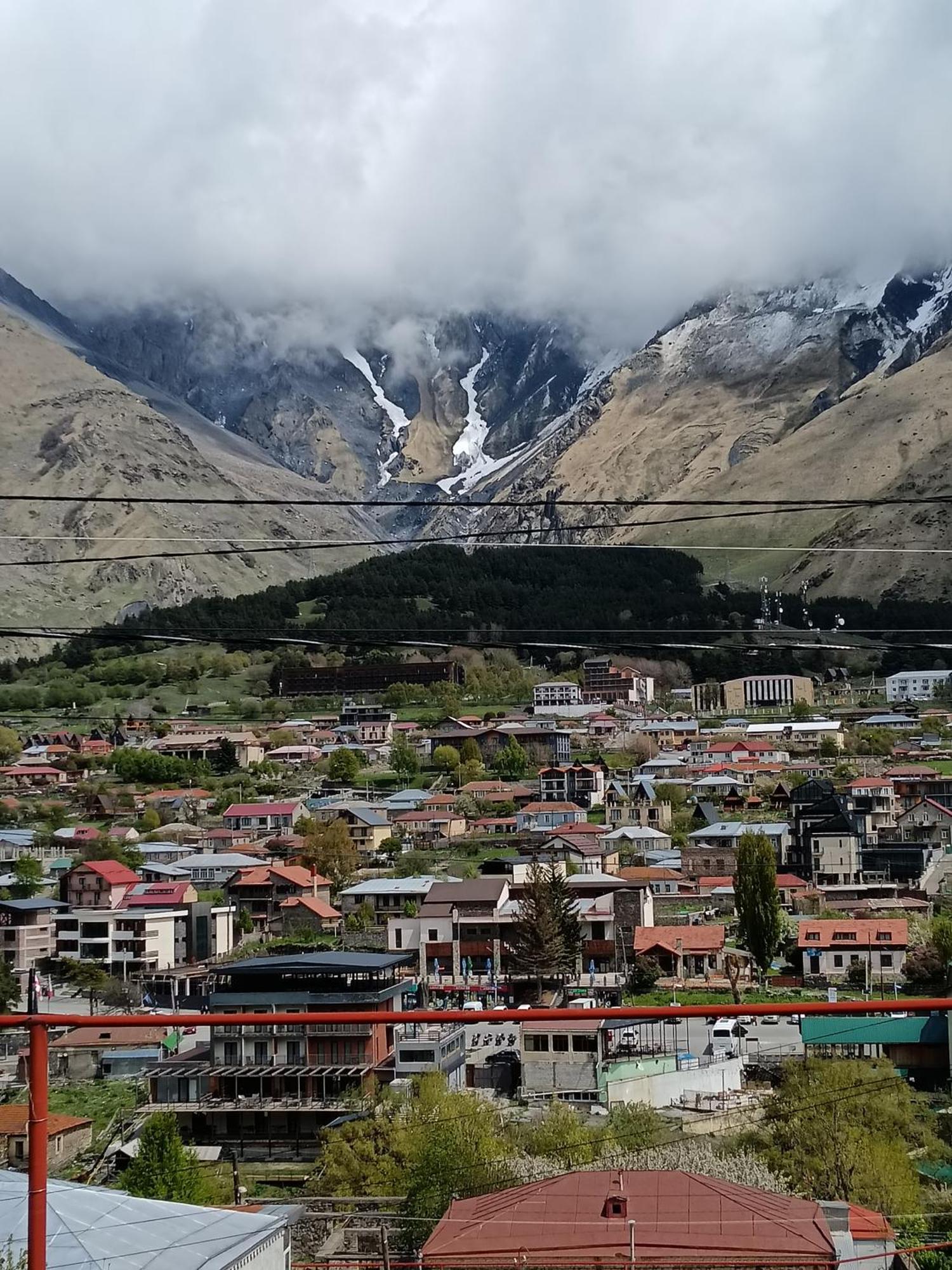 Belas Guesthouse Kazbegi Ngoại thất bức ảnh